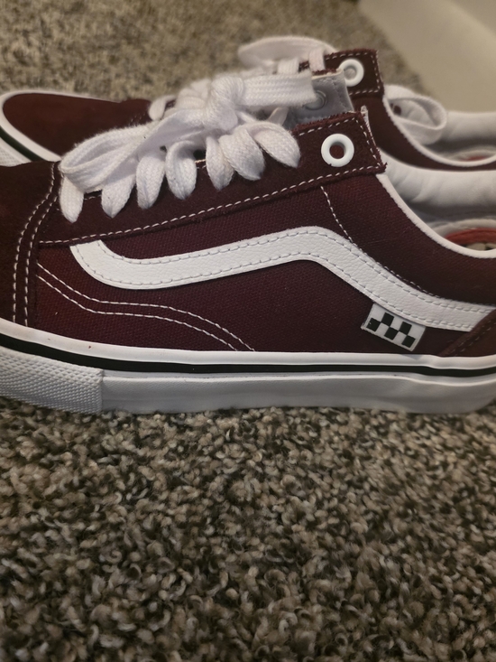 Vans Shoes - Vans Old Skool Low Top Sneakers in Maroon